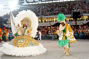 Imperatriz Leopoldinense's Standard Bearer - Carnival 2003 - © Portal Terra