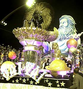 Vai-Vai Samba School. Carnival 2002.